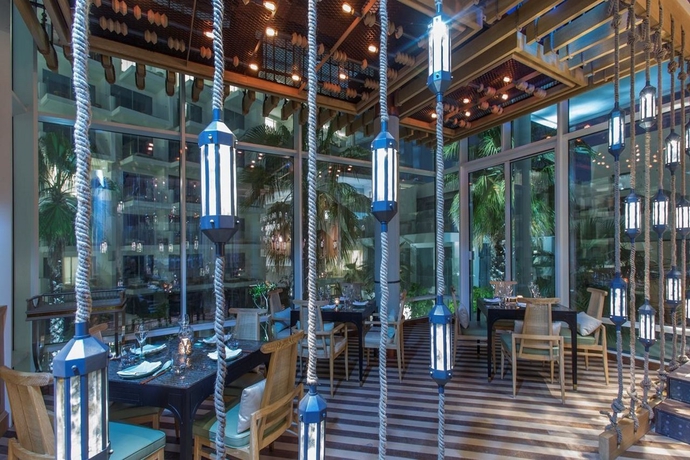 Imagen general del Hotel FIVE Palm Jumeirah Dubai. Foto 9