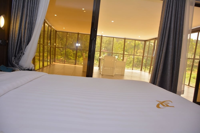 Imagen de la habitación del Hotel FK Resort and Spa. Foto 7