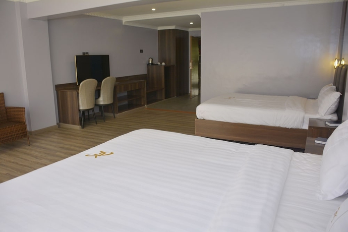 Imagen de la habitación del Hotel FK Resort and Spa. Foto 9