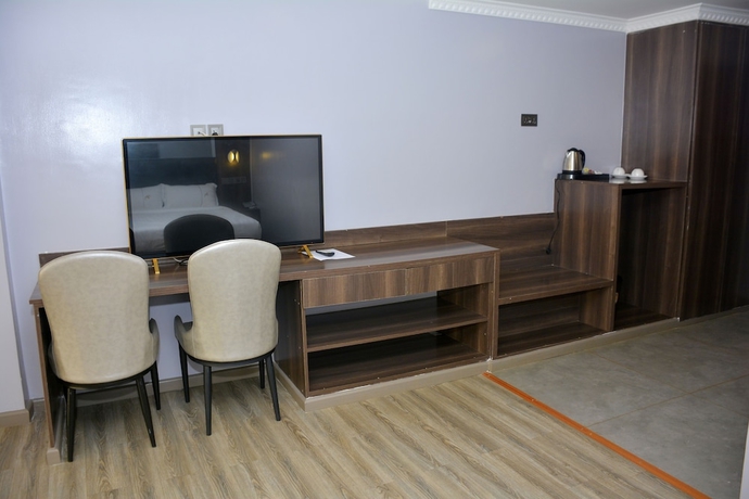 Imagen de la habitación del Hotel FK Resort and Spa. Foto 17