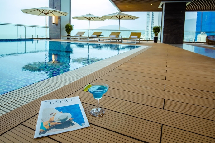 Imagen de la piscina del Hotel FLC City Hotel Beach Quy Nhon. Foto 17