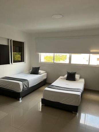 Imagen general del Hotel FLORA SUITES DELUXE. Foto 8