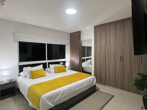Imagen general del Hotel FLORA SUITES DELUXE. Foto 14
