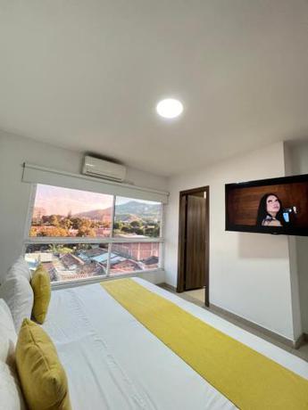 Imagen general del Hotel FLORA SUITES DELUXE. Foto 15