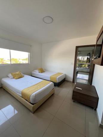 Imagen general del Hotel FLORA SUITES DELUXE. Foto 17