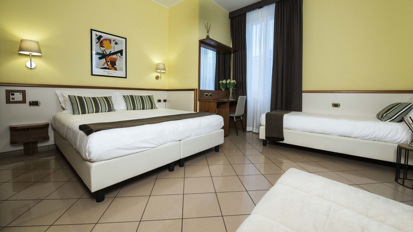 Imagen de la habitación del Hotel FLORENCE, Mil&aacute;n. Foto 4