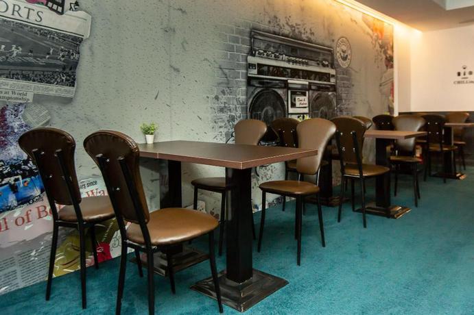 Imagen del bar/restaurante del Hotel FN HOTEL. Foto 5