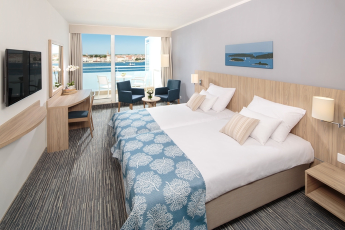 Imagen de la habitación del Hotel FORTUNA POREC. Foto 9