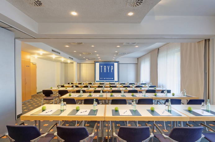 Imagen de los interiores del Hotel FOUR Ratingen Dusseldorf Airport. Foto 16