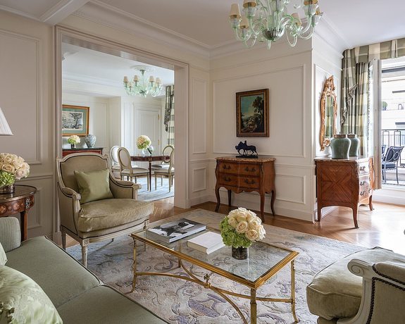 Imagen de la habitación del Hotel FOUR SEASONS GEORGE V PARIS. Foto 9