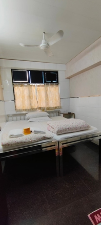 Imagen de la habitación del Hotel FOUR SEASONS HOSTEL. Foto 3
