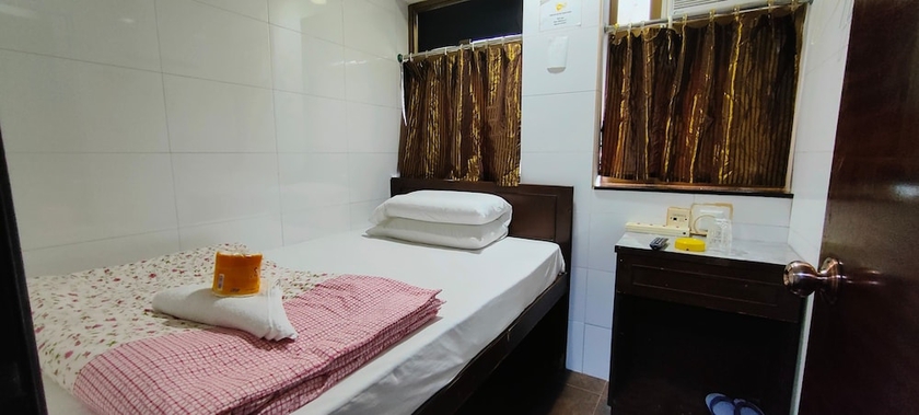 Imagen de la habitación del Hotel FOUR SEASONS HOSTEL. Foto 5