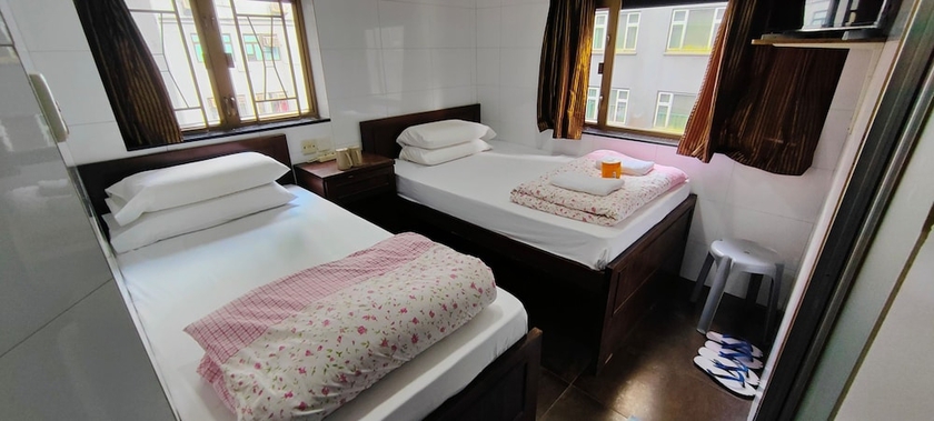 Imagen de la habitación del Hotel FOUR SEASONS HOSTEL. Foto 9