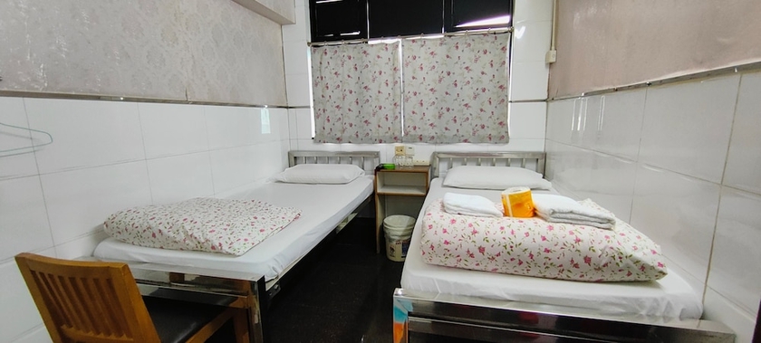 Imagen de la habitación del Hotel FOUR SEASONS HOSTEL. Foto 10