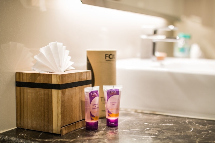 Imagen de la habitación del Hotel FOX Hotel Jimbaran Beach. Foto 3