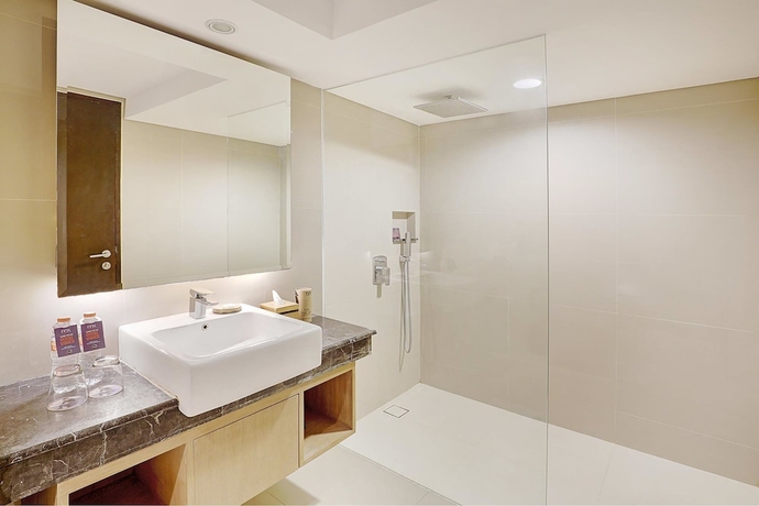 Imagen de la habitación del Hotel FOX Hotel Jimbaran Beach. Foto 10