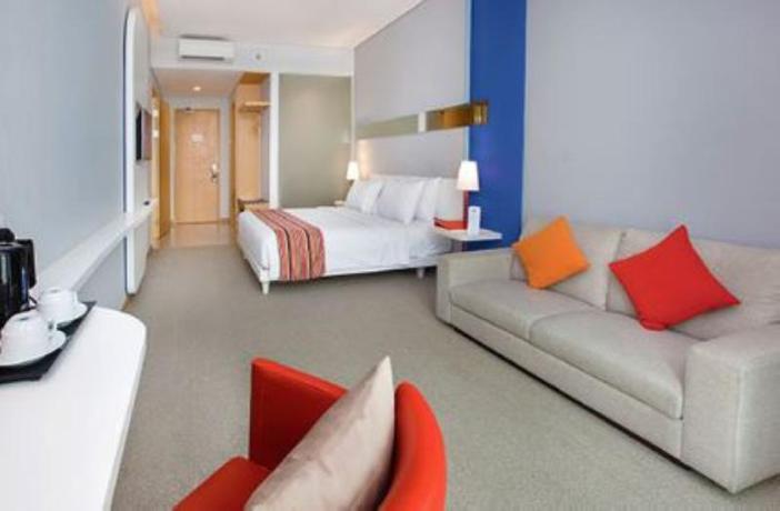 Imagen de la habitación del Hotel FOX Lite Hotel Metro Indah - Bandung. Foto 7