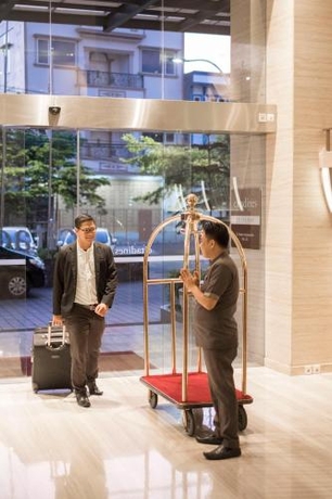 Imagen general del Hotel FOX Lite Royal Bay Makassar. Foto 1