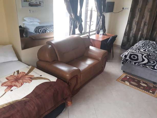 Imagen de la habitación del Hotel FQ. Foto 3