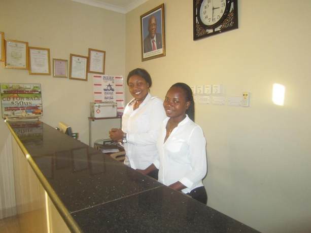 Imagen de los interiores del Hotel FQ. Foto 19