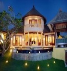 Imagen general del Hotel FRANGIPANI BEACH VILLA, Lovina Beach. Foto 1