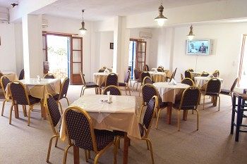 Imagen del bar/restaurante del Hotel FRANGISCOS INN. Foto 4