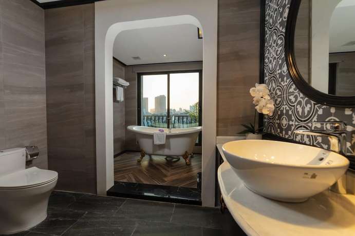 Imagen de la habitación del Hotel FTE Ba Dinh. Foto 16