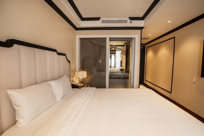 Imagen de la habitación del Hotel FTE Ha Long. Foto 2