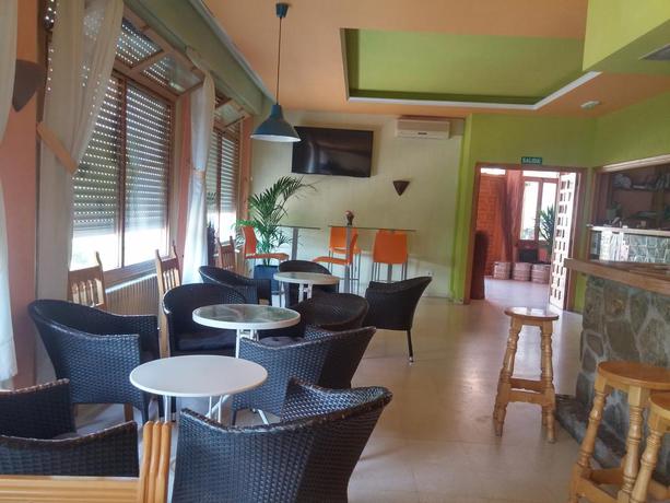 Imagen del bar/restaurante del Hotel FUERTESCUSA. Foto 2