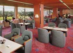 Imagen de los interiores del Hotel FUJITA. Foto 8