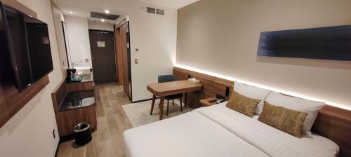 Imagen de la habitación del Hotel FUJITAYA Quer&eacute;taro, Juriquilla. Foto 16