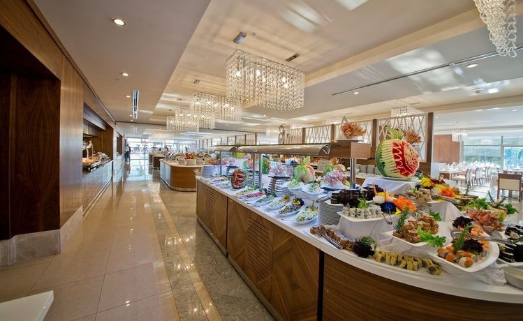 Imagen del bar/restaurante del Hotel FUN&SUN Life Belek. Foto 8