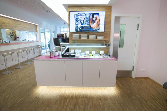 Imagen del bar/restaurante del Hotel Fab. Foto 4