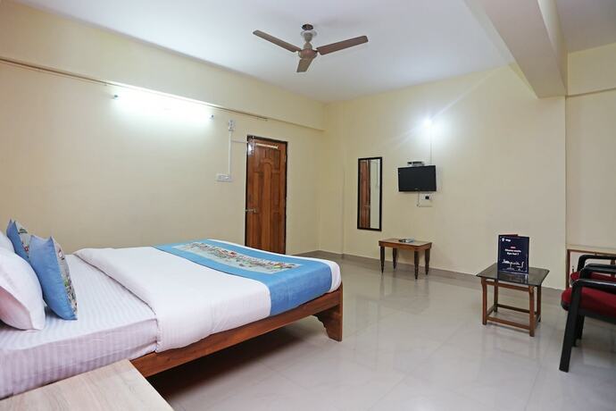 Imagen general del Hotel Fab Seven Inn 3 0 - Nr Care Hospital. Foto 9