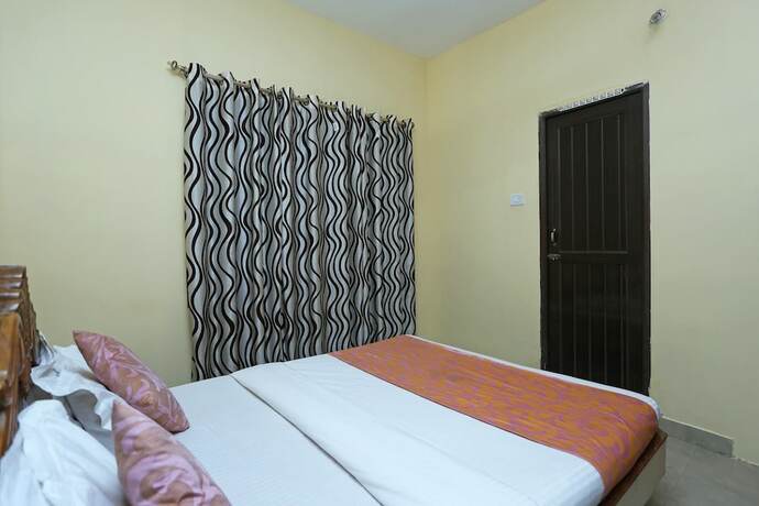 Imagen general del Hotel Fab Seven Inn 3 0 - Nr Care Hospital. Foto 14