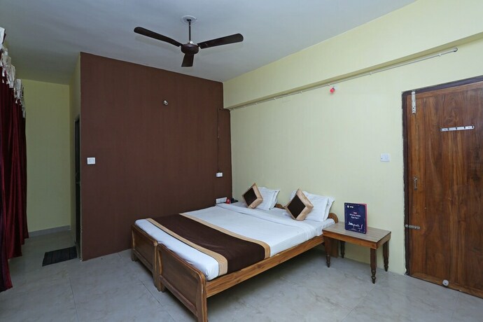 Imagen general del Hotel Fab Seven Inn 3 0 - Nr Care Hospital. Foto 15