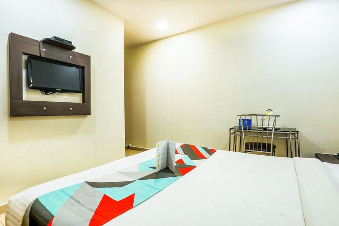 Imagen de la habitación del Hotel FabAdore Inn. Foto 4