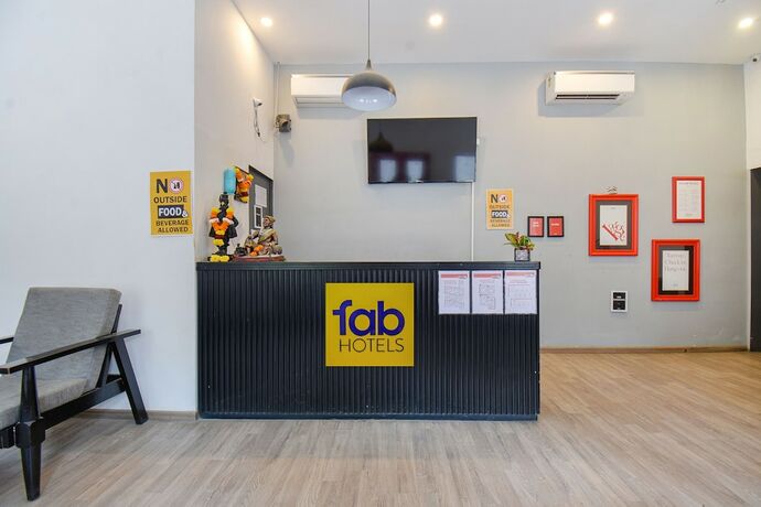 Imagen general del Hotel FabAlpha Center. Foto 6