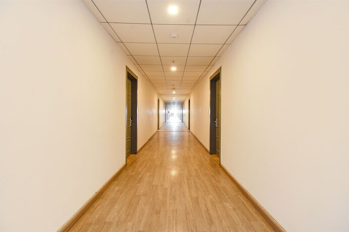 Imagen general del Hotel FabAlpha Center. Foto 7