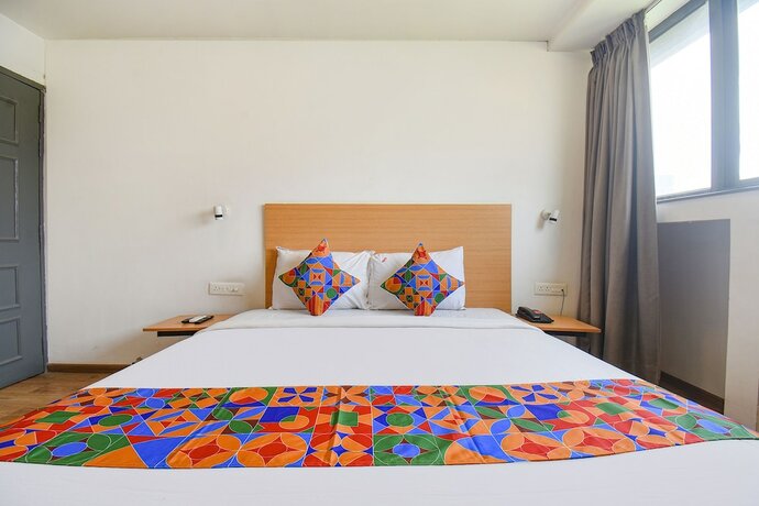 Imagen general del Hotel FabAlpha Center. Foto 11