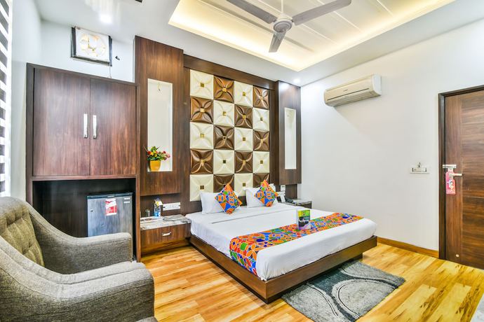 Imagen de la habitación del Hotel FabAman Residency. Foto 12