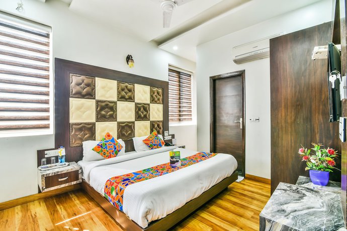 Imagen de la habitación del Hotel FabAman Residency. Foto 15