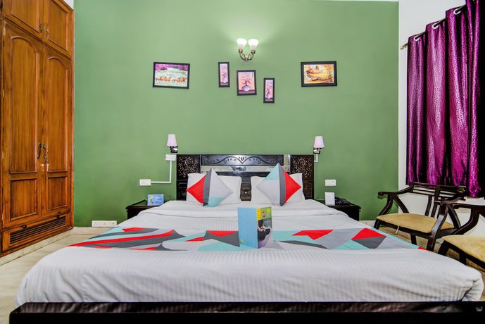 Imagen de la habitación del Hotel FabAshray. Foto 5