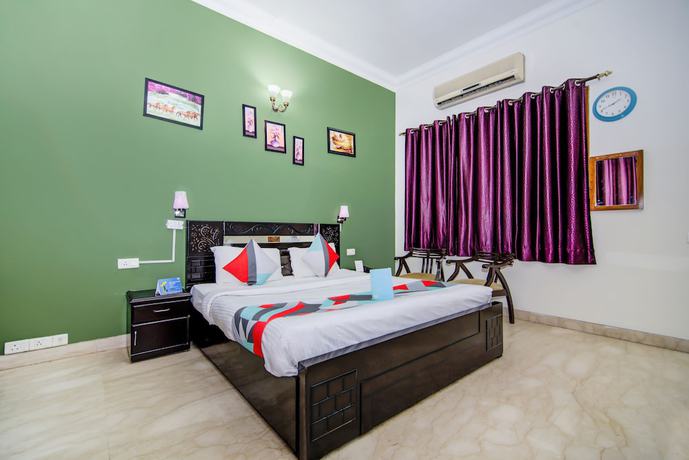 Imagen de la habitación del Hotel FabAshray. Foto 15