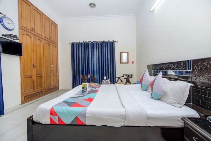 Imagen de la habitación del Hotel FabAshray. Foto 17