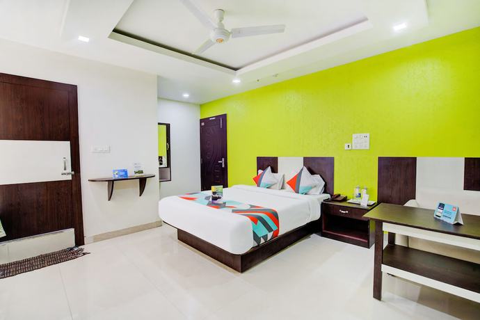 Imagen de la habitación del Hotel FabChirom Palace. Foto 2
