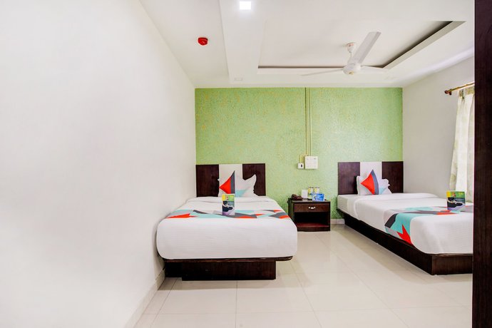 Imagen de la habitación del Hotel FabChirom Palace. Foto 4