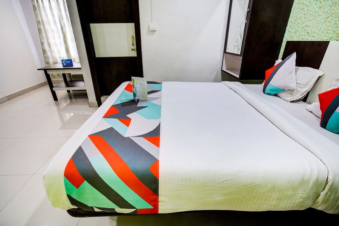 Imagen de la habitación del Hotel FabChirom Palace. Foto 6