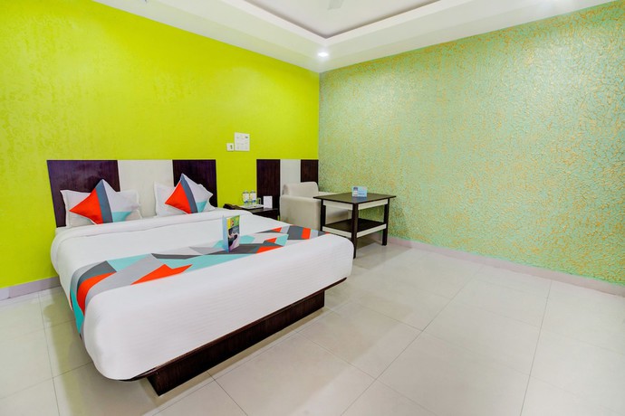 Imagen de la habitación del Hotel FabChirom Palace. Foto 12