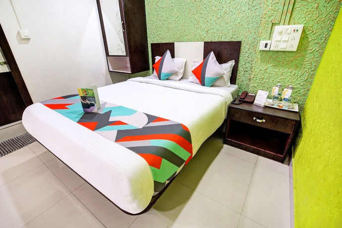 Imagen de la habitación del Hotel FabChirom Palace. Foto 13